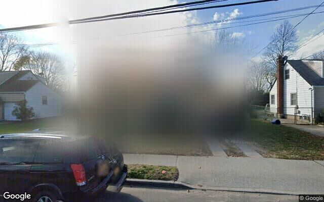 926 Main St, Farmingdale, NY 11735