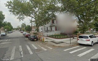 93-01 204th St, Hollis, NY 11423