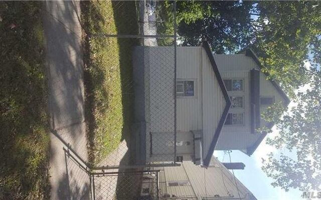 93-03 214th Pl, Queens Village, NY 11428