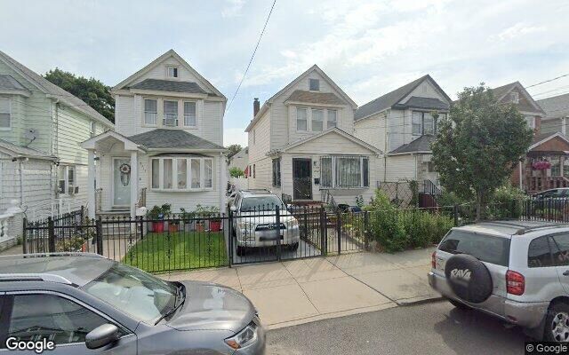 93-17 214th St, Queens Village, NY 11428