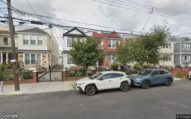 93-28 123rd St, South Richmond Hill, NY 11419