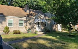 93 Winges Ave, Patchogue, NY 11772
