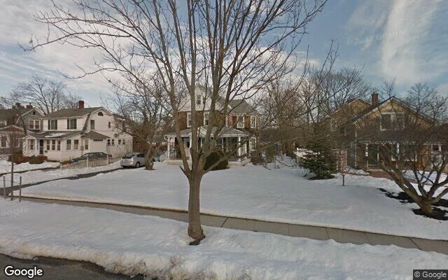 93 Collins Ave, Sayville, NY 11782