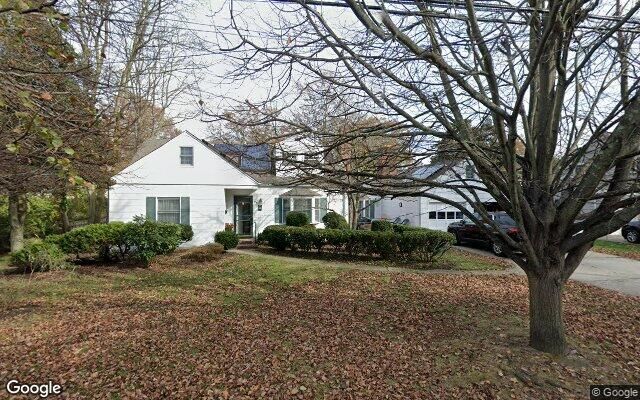 93 Wood Ave, Amityville, NY 11701