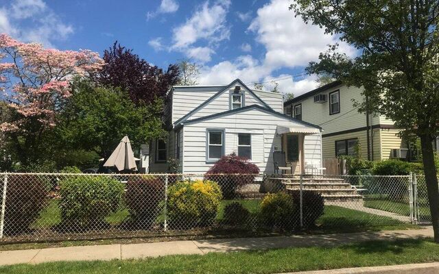 93 Woodside Ave, Freeport, NY 11520 (House View)