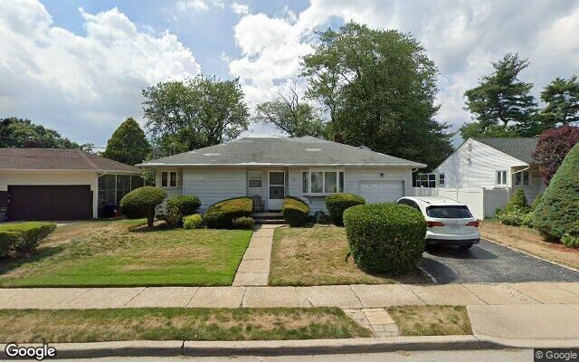 932 Dana Ave, Valley Stream, NY 11580