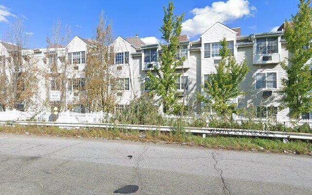 94-22 Magnolia Ct #1B, Ozone Park, NY 11417