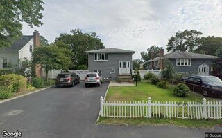 94 Moffitt Blvd, Islip, NY 11751