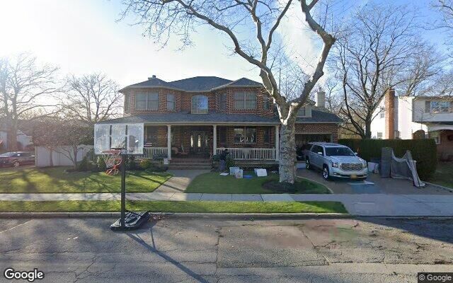 942 Putnam Ave, Merrick, NY 11566