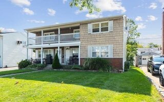 944 Annette Dr, Wantagh, NY 11793