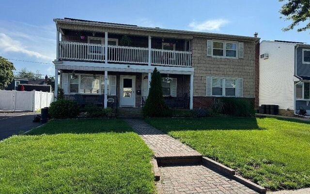 944 Annette Dr, Wantagh, NY 11793 (Yard)