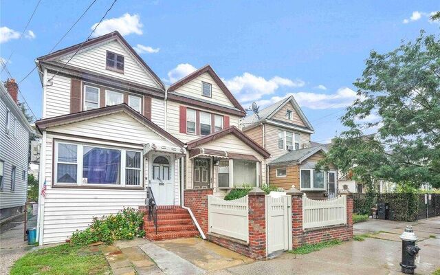95-58 113th St, Richmond Hill South, NY 11419 (Porch)