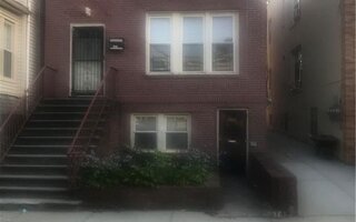 956 E 217th St, Bronx, NY 10469