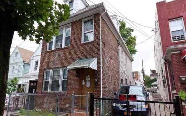 96-26 46th Ave, Corona, NY 11368