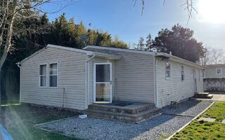 96 Lafayette Dr, Mastic Beach, NY 11951