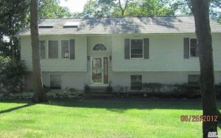 96 S Coleman Rd, Centereach, NY 11720