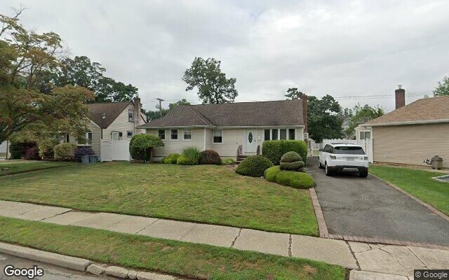 960 Barrie Ave, Wantagh, NY 11793