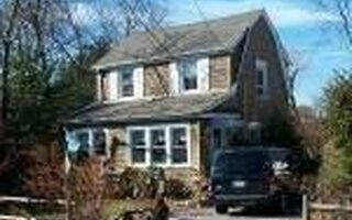 966 Singleton Ave, Woodmere, NY 11598
