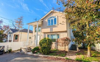 97 Excelsior Ave, Staten Island, NY 10309