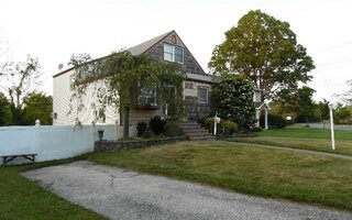 97 Peconic Dr, Massapequa, NY 11758