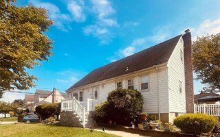 97 Southside Ave, Freeport, NY 11520