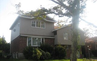 970 Woodoak Dr, Baldwin, NY 11510