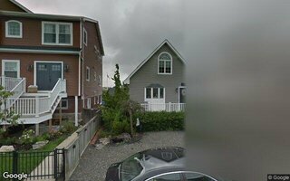 972 Pacific St, Lindenhurst, NY 11757