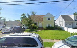 984 Hayes St, Baldwin, NY 11510