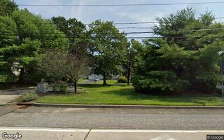 986 Middle Country Rd, Ridge, NY 11961