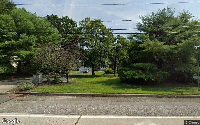 986 Middle Country Rd, Ridge, NY 11961