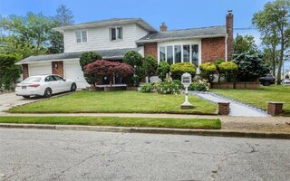988 Howard Ct, Baldwin, NY 11510