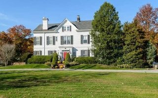 99 9th St, Garden City, NY 11530