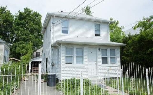 99 E Pennywood Ave, Roosevelt, NY 11575