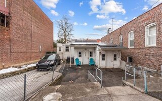 990 E 56th St, Brooklyn, NY 11234