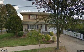 990 N 6th St, New Hyde Park, NY 11040
