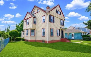 Bay Park Pl, Far Rockaway, NY 11691