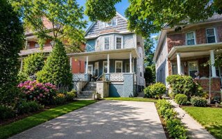 Beechwood Ave, Staten Island, NY 10301