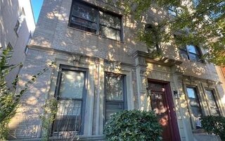 E 26th St, Brooklyn, NY 11210